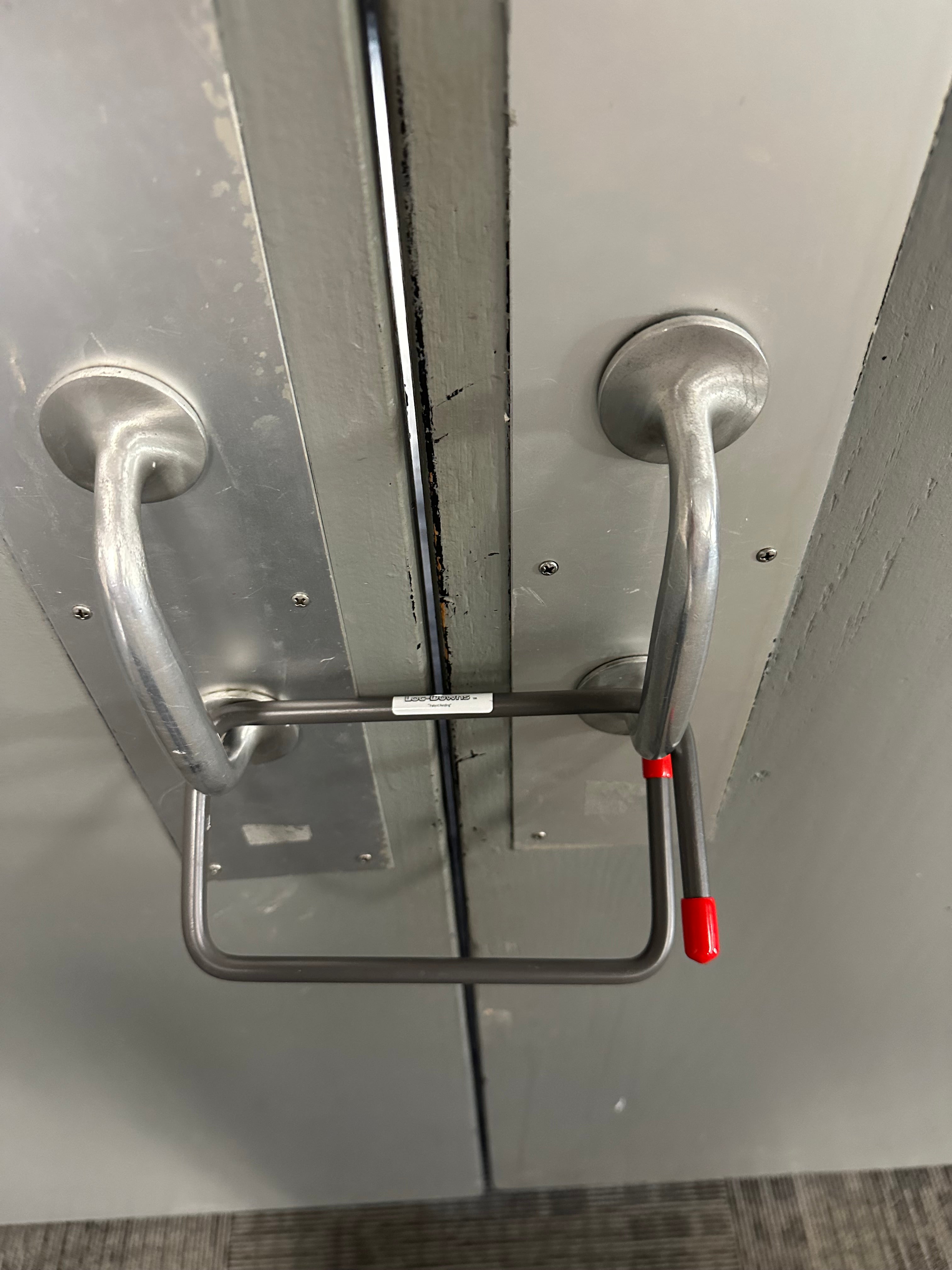 Quick Double-Door Loc-Down