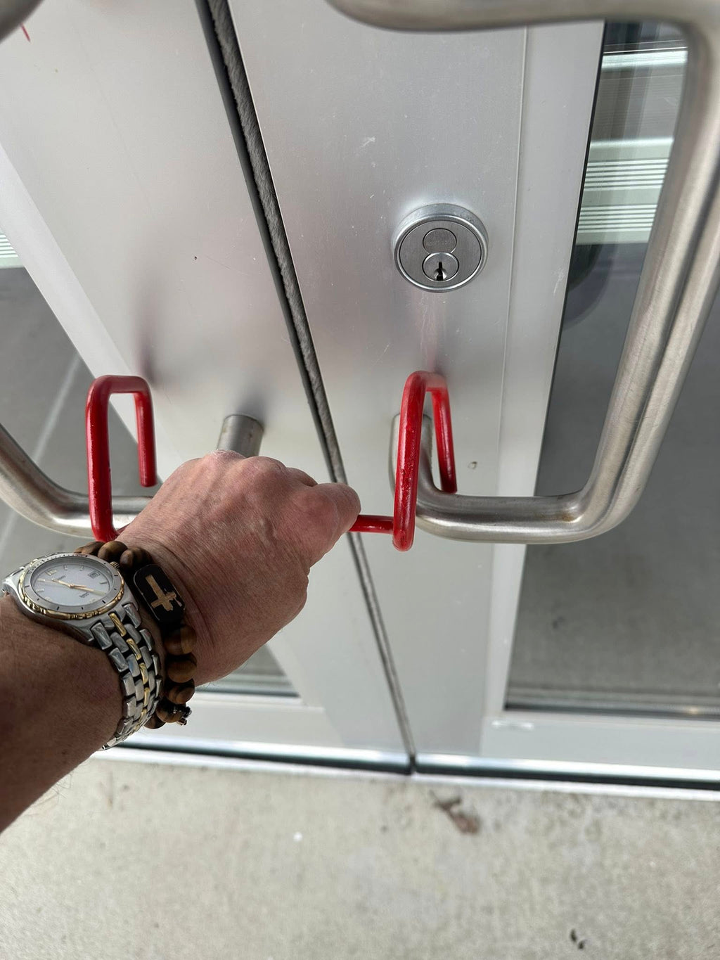 Quick Double-Door Loc-Down