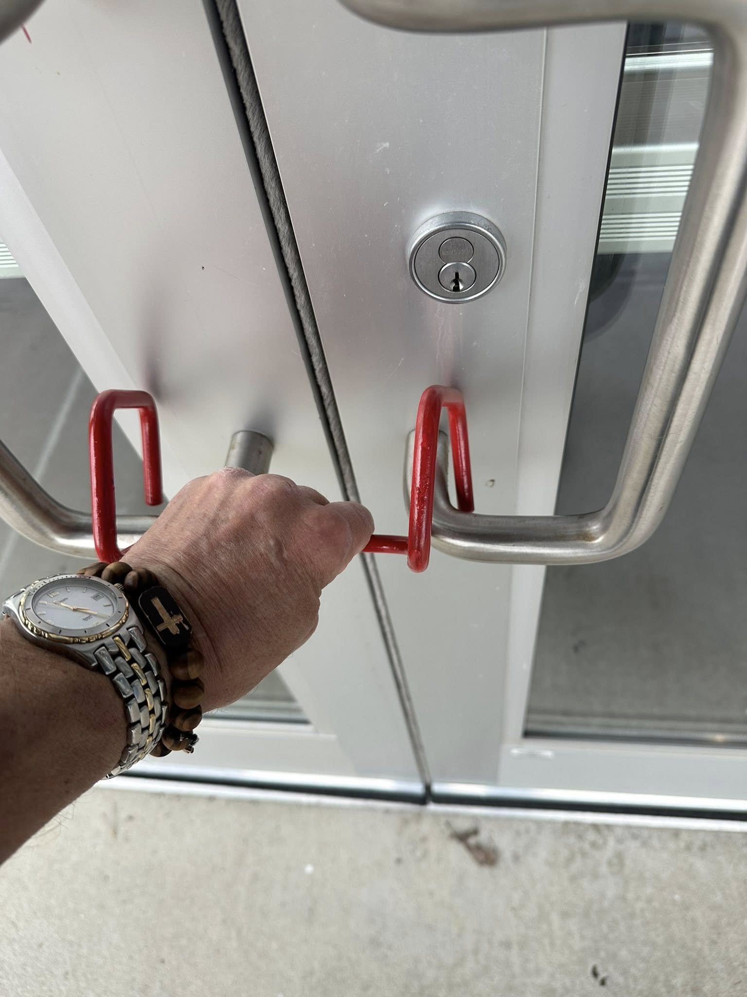 Quick Double-Door Loc-Down