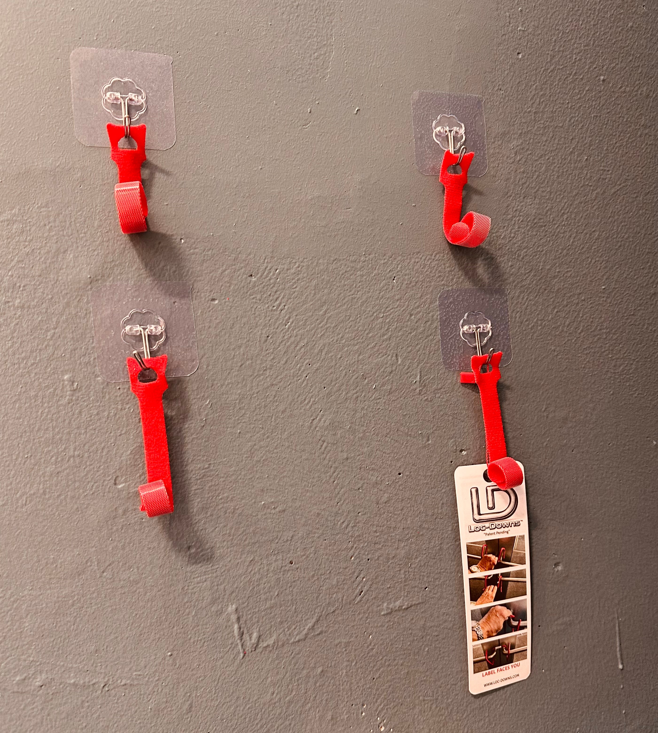 Optional wall mount kit (Recommended)