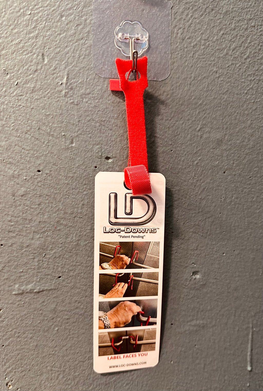 Optional wall mount kit (Recommended)