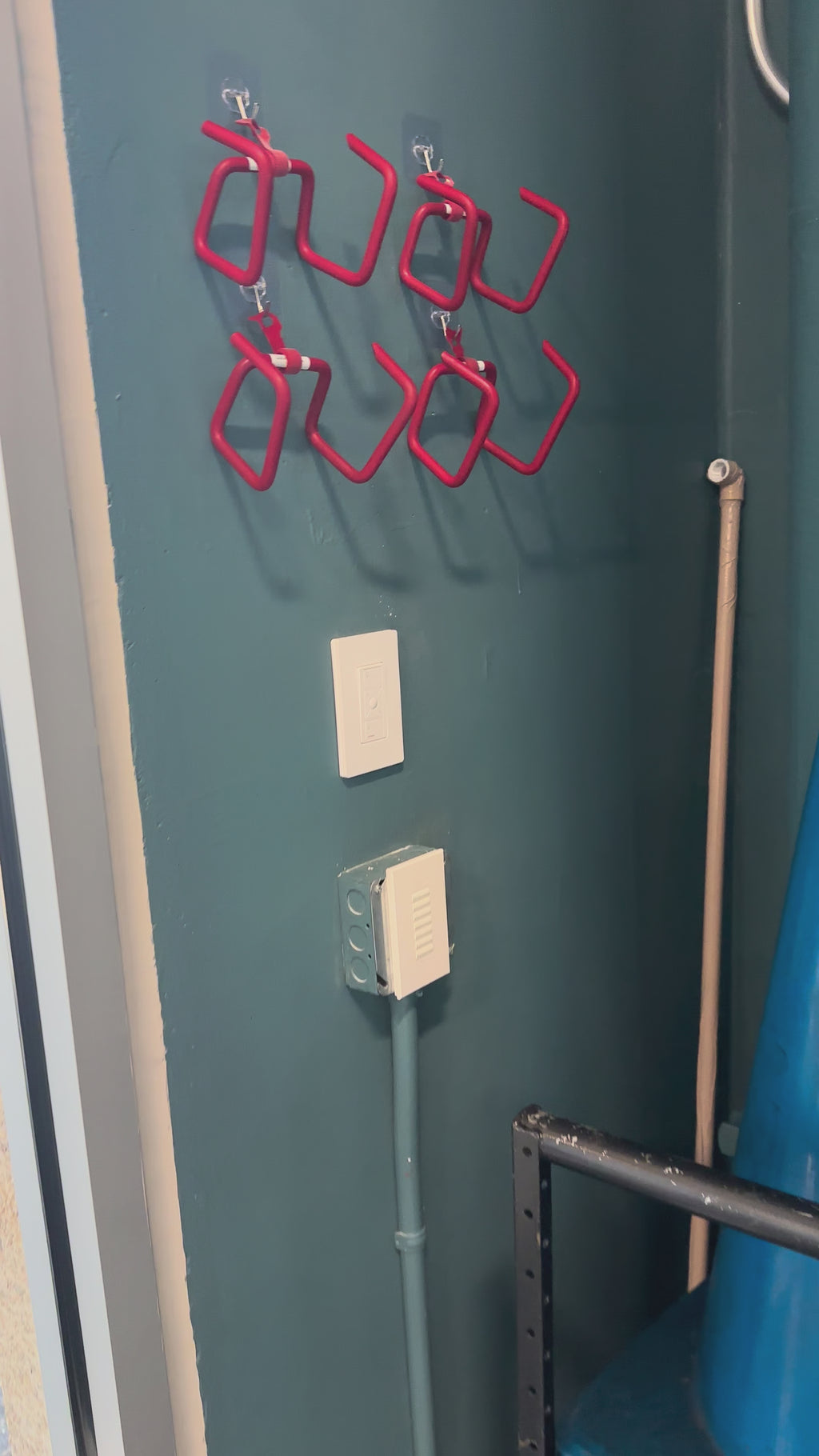 Quick Double-Door Loc-Down